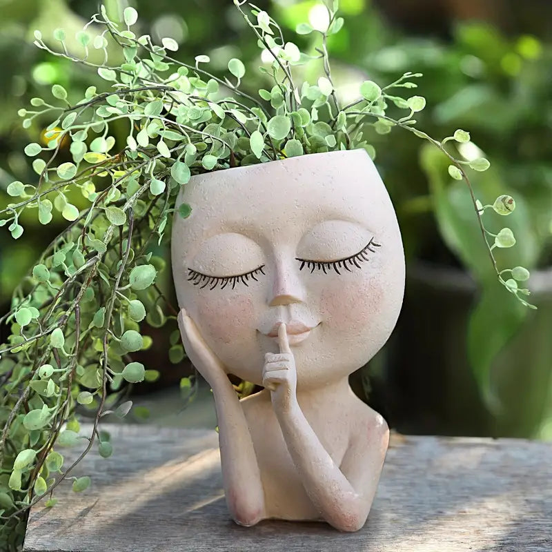 Quiet Face Plant Pot
